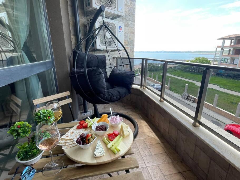 Brand New First Line Sea View 2 Bedroom Apartment Burgas Zewnętrze zdjęcie