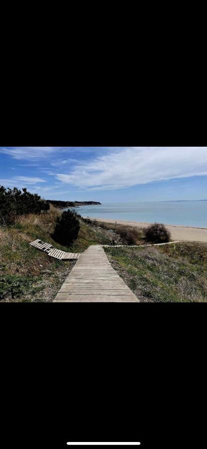 Brand New First Line Sea View 2 Bedroom Apartment Burgas Zewnętrze zdjęcie